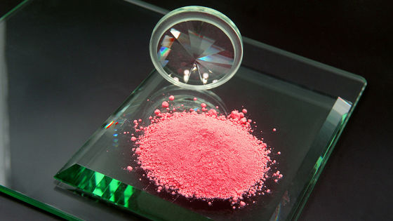 Poudre de polissage de verre pour machine de traitement du verre utilise la couleur rouge
