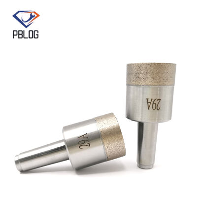 PBLOG Particules de diamant combinées dans une perceuse en verre