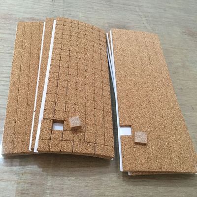 Des plaquettes de protection en liège naturel pour protéger les surfaces des meubles